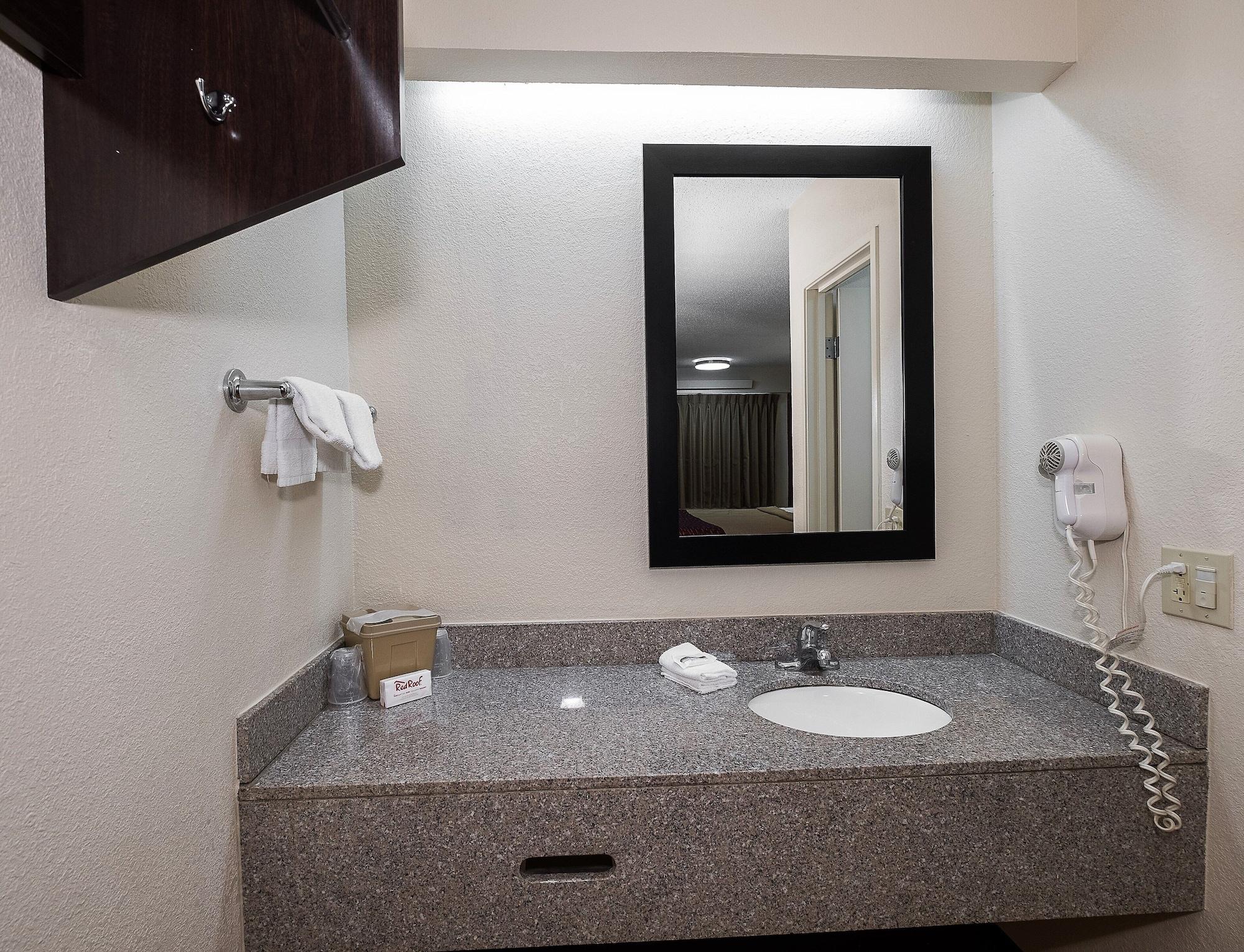 Red Roof Inn Dayton - Fairborn/Nutter Center Dış mekan fotoğraf
